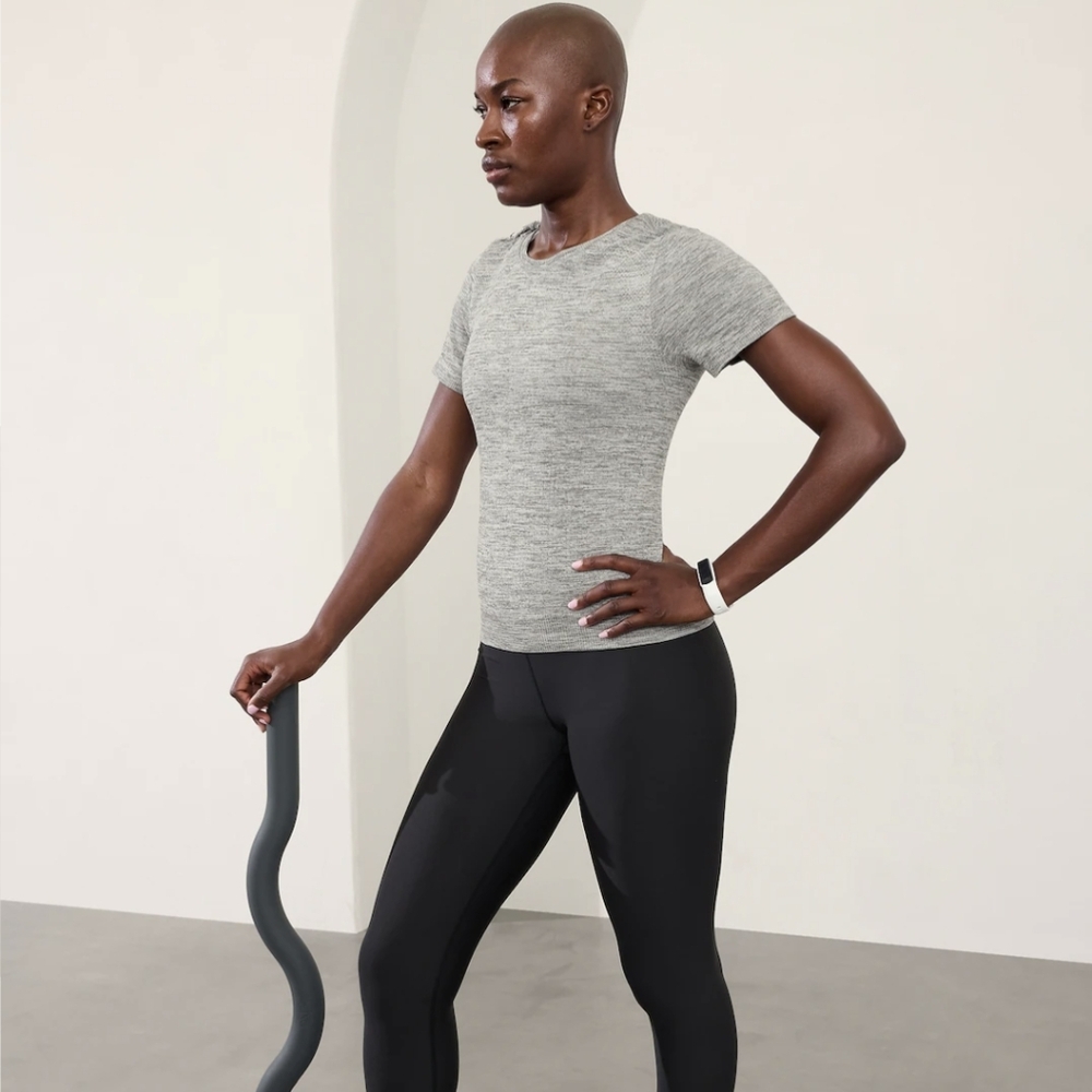 Athleta Gray Short Sleeve Tee